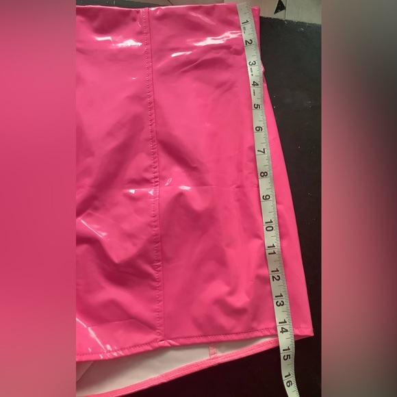 Fashion nova sexy shorts 💗❤️‍🔥 - Picture 6 of 7